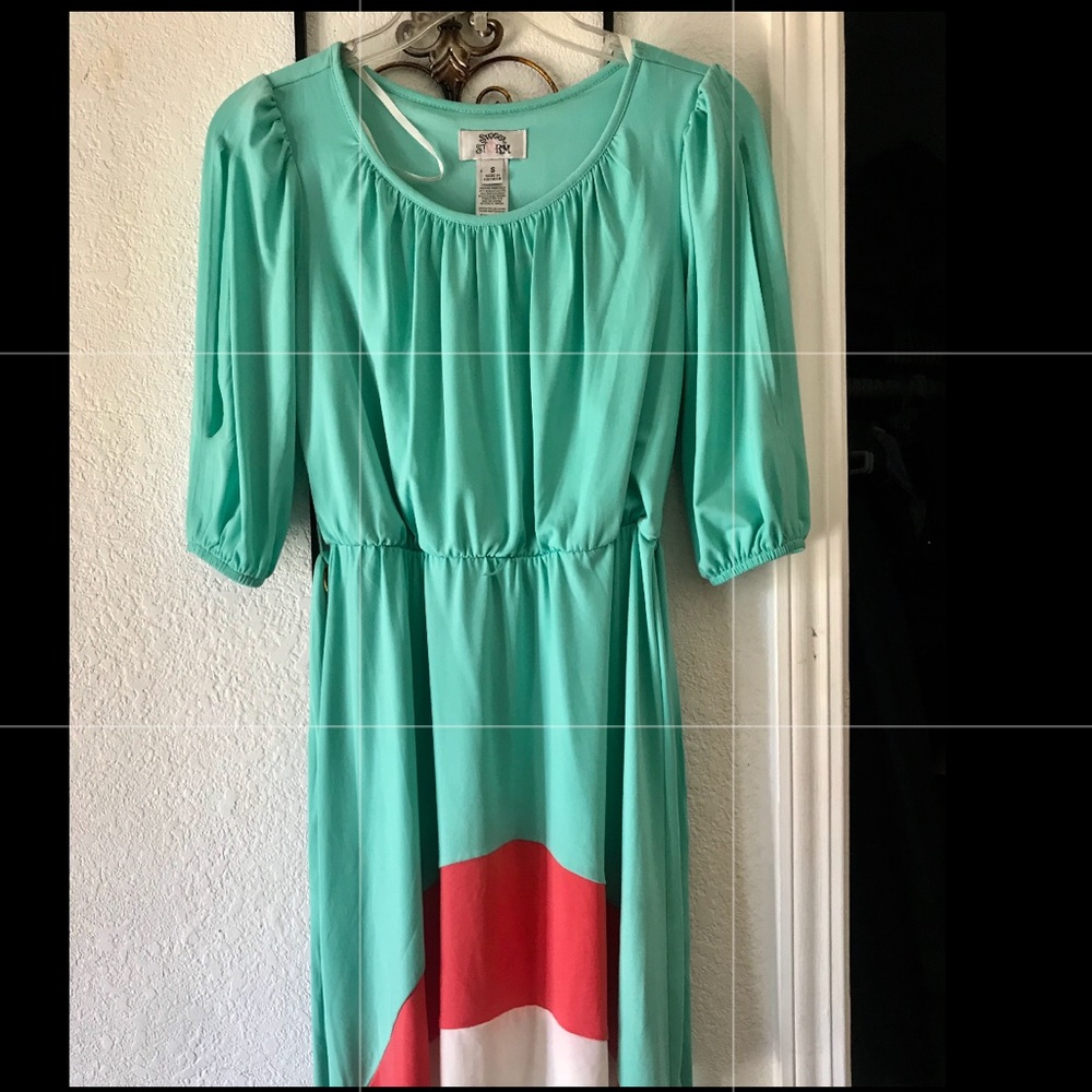 Dress - Picture 6 of 8